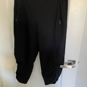 Carrie Underwood work out pants